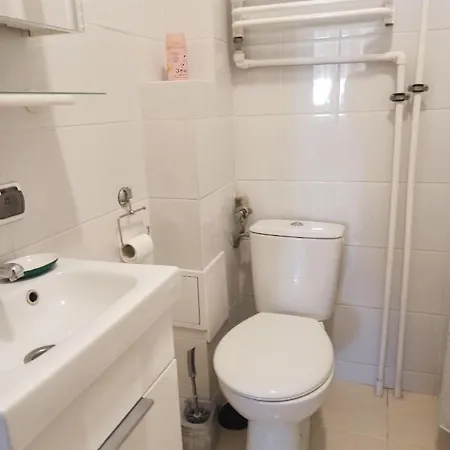 Comfortable And Quiet Flat In Apartment